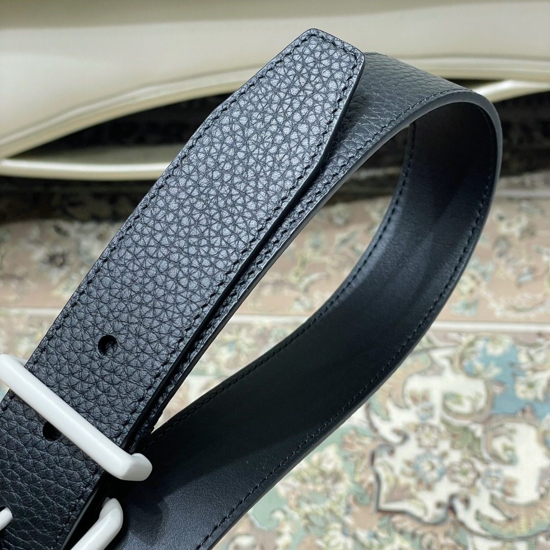Hermès Reversible Leather Belt with White Hardware