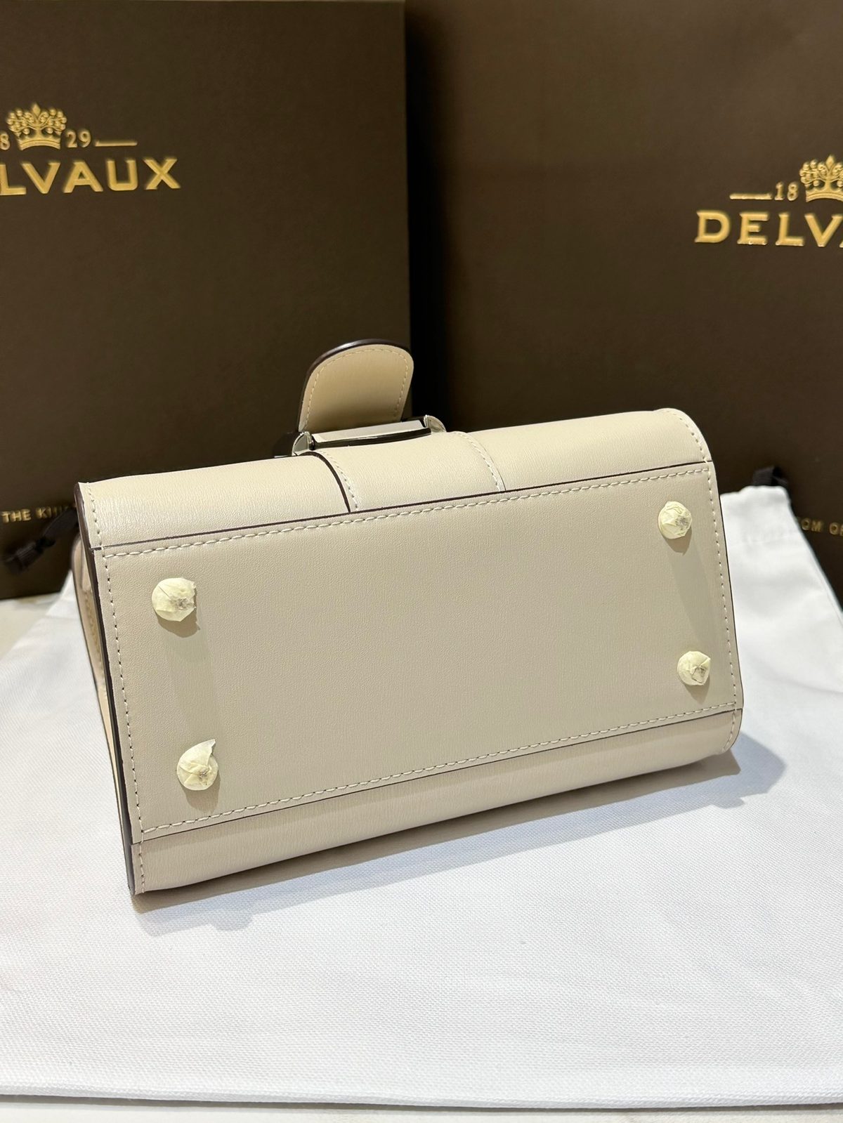Delvaux Brillant Leather Wallet Cream