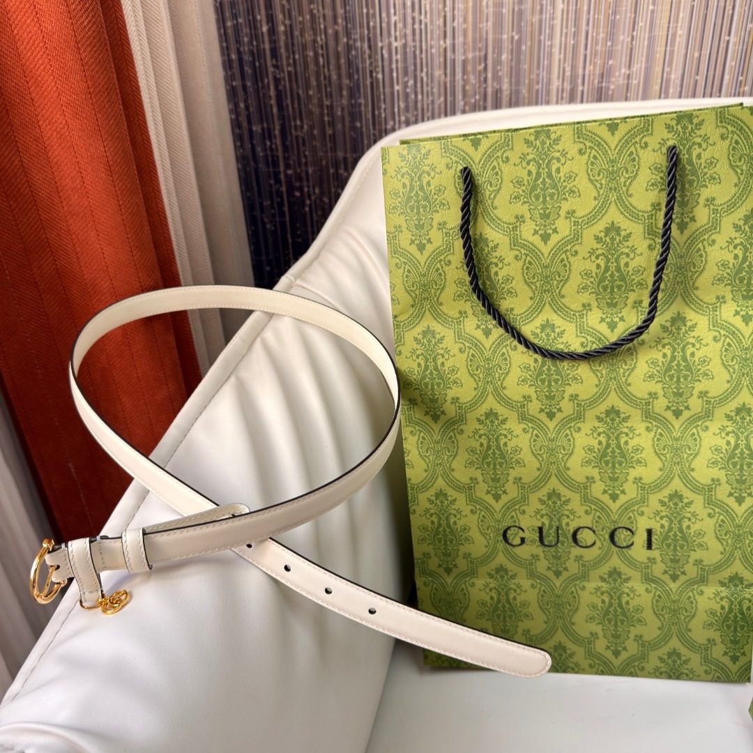 Gucci White Leather Shoulder Bag