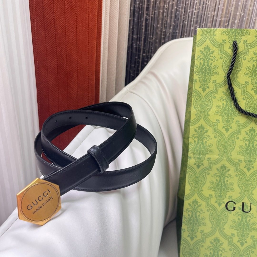 Gucci Black Leather Belt with Gold Buckle