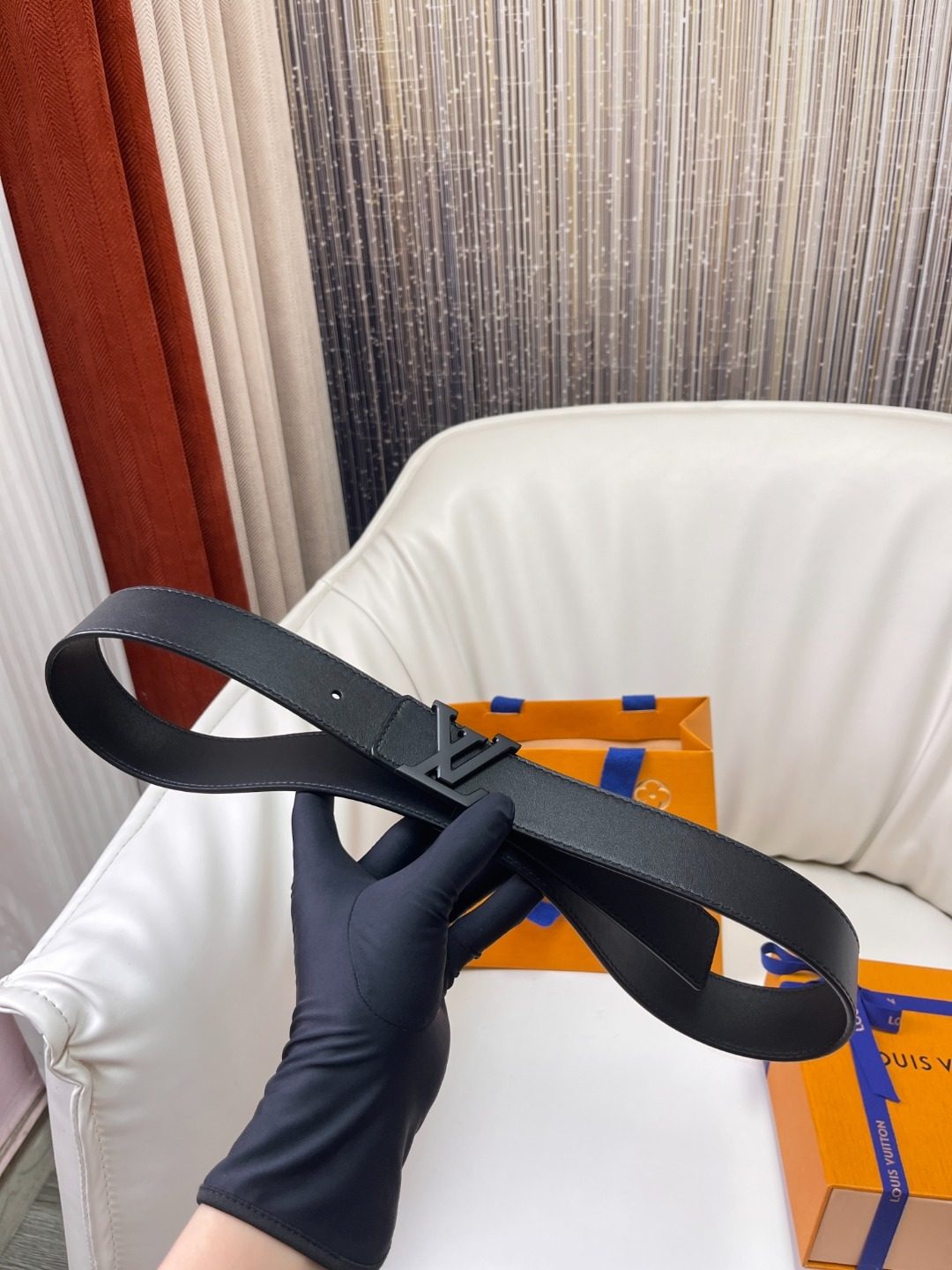 Louis Vuitton LV Initials Black Leather Belt