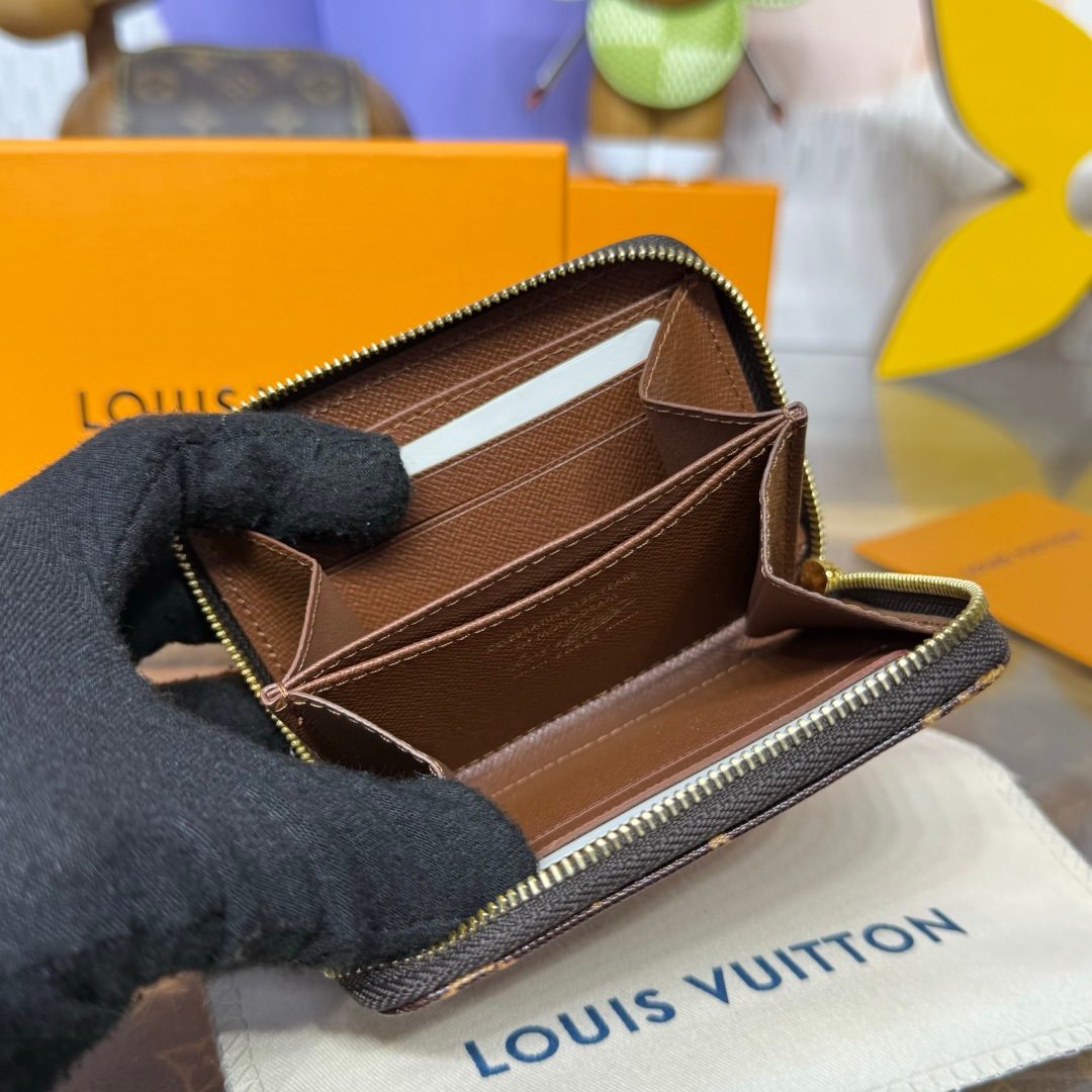 Louis Vuitton Damier Ebene Zippy Wallet