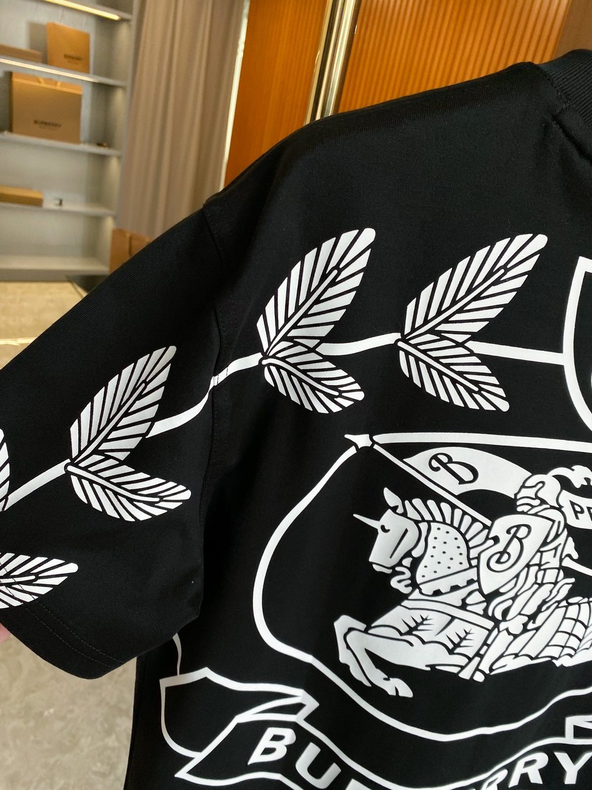 Burberry Crest Knight Graphic T-Shirt Black