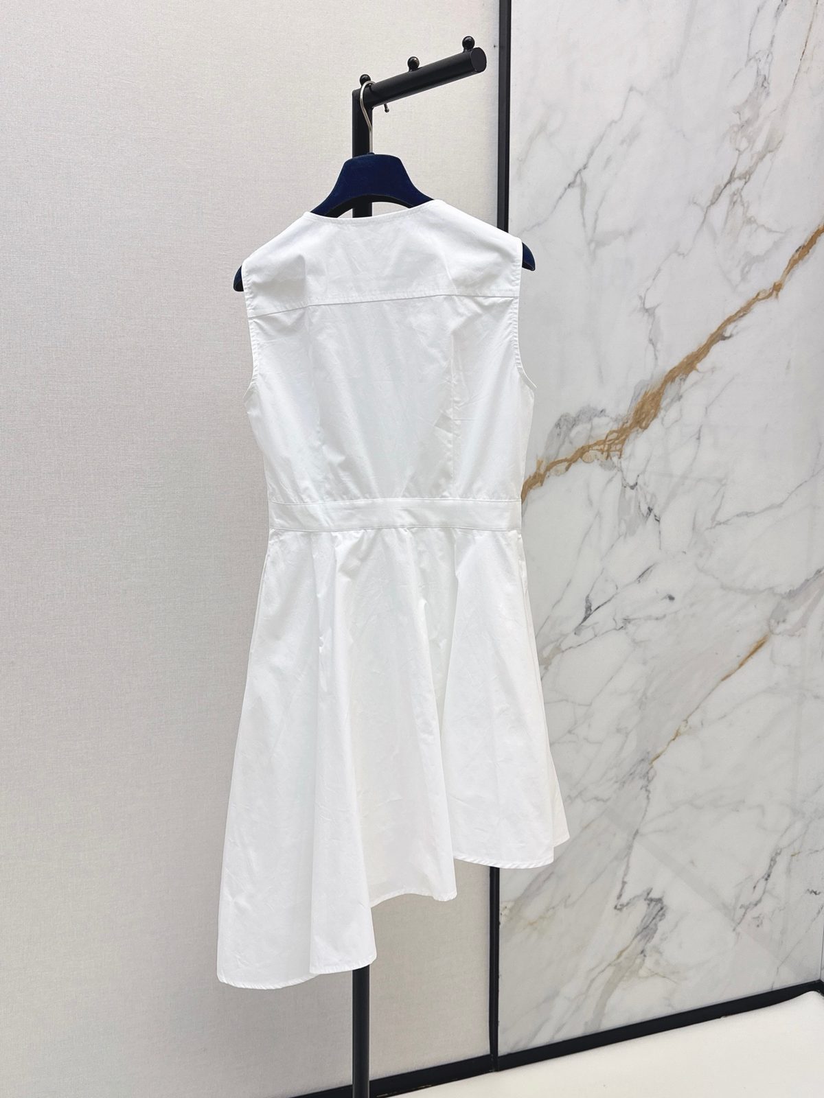 Louis Vuitton White Sleeveless Shirt Dress