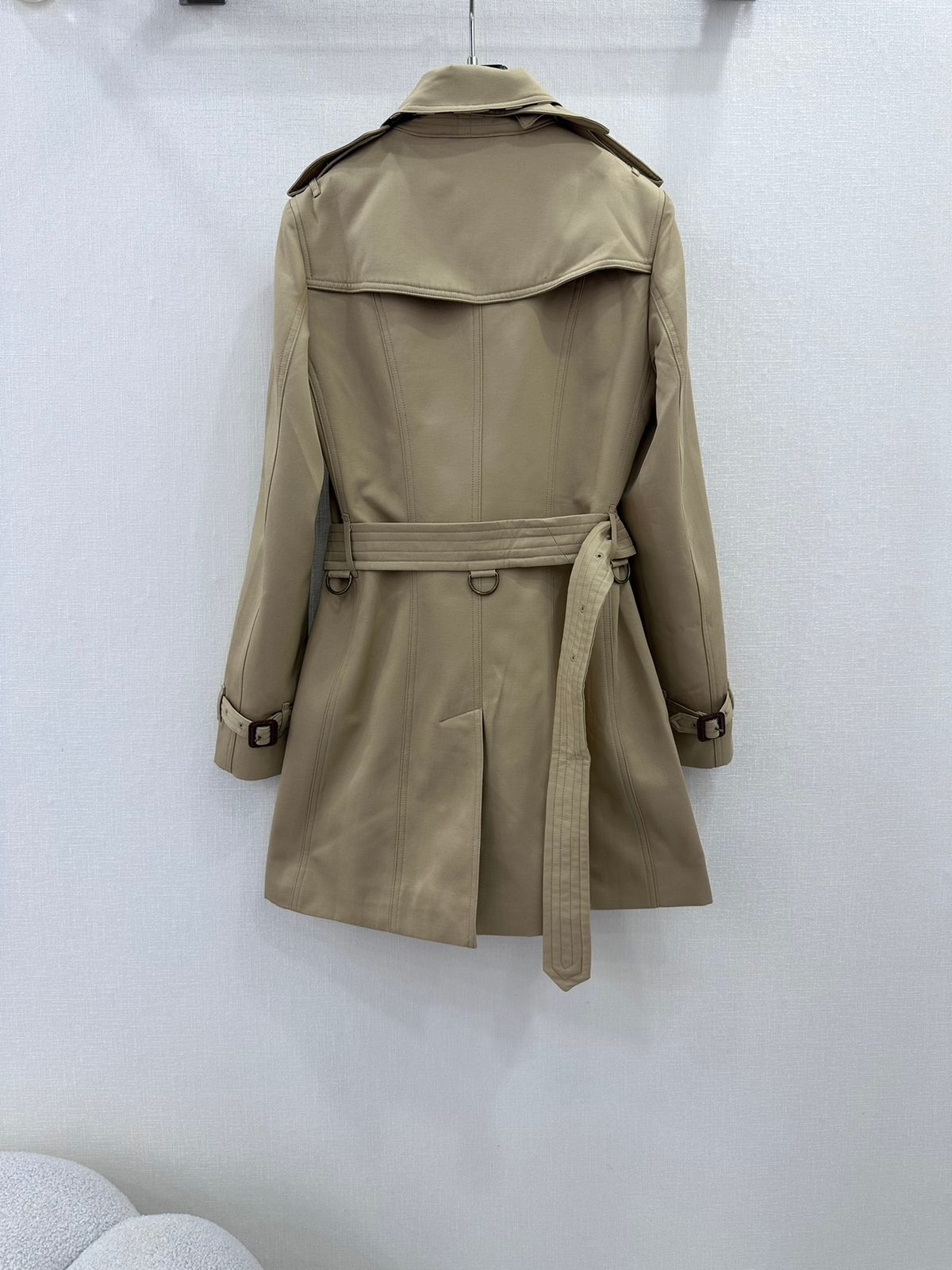 Burberry Sandringham Mid-Length Trench Coat