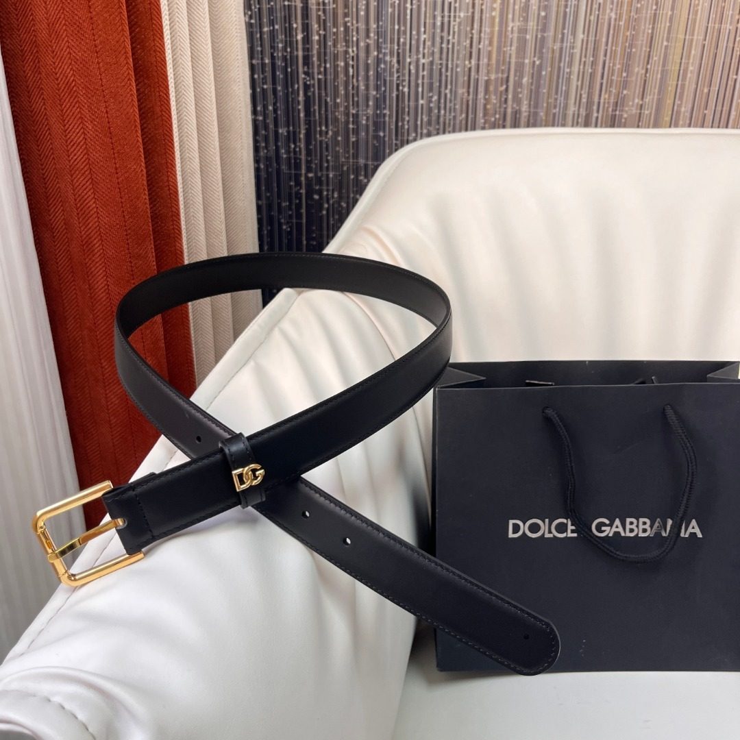 Dolce & Gabbana Black Leather Belt with Gold Buckle