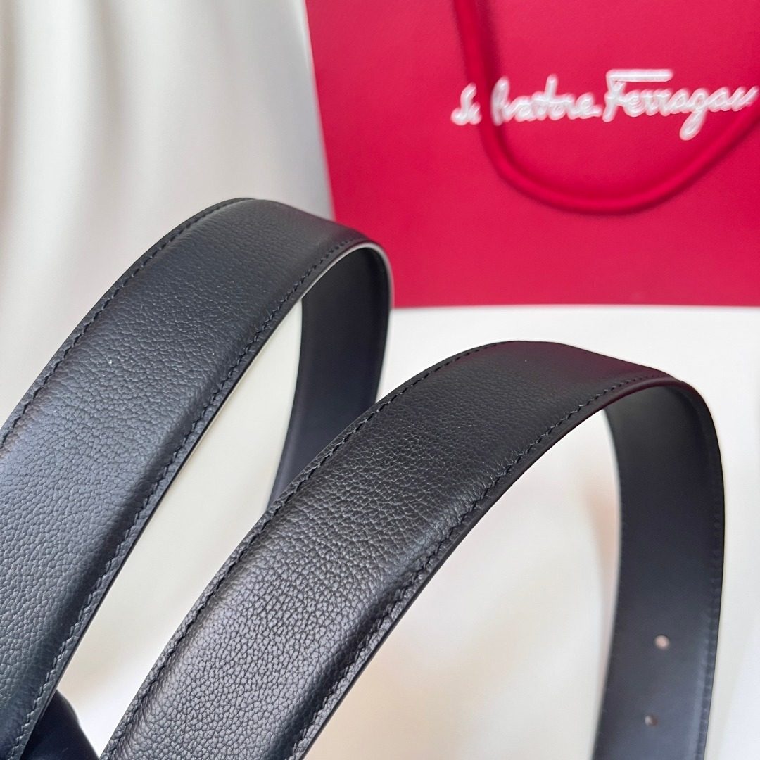 Salvatore Ferragamo Gancini Black Leather Belt