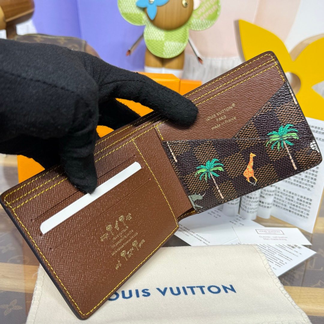 Louis Vuitton Monogram Canvas Wallet