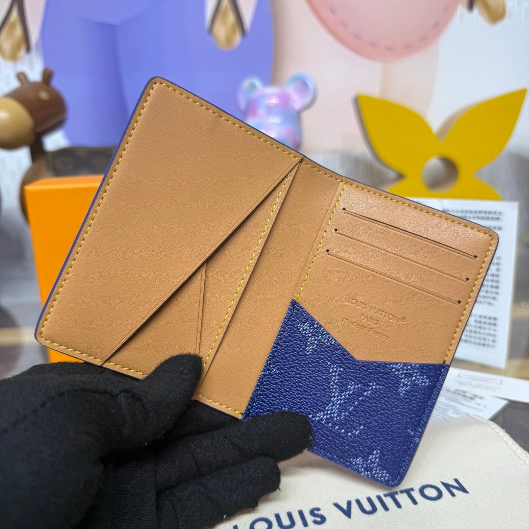 Louis Vuitton Damier Azur Leather Card Holder