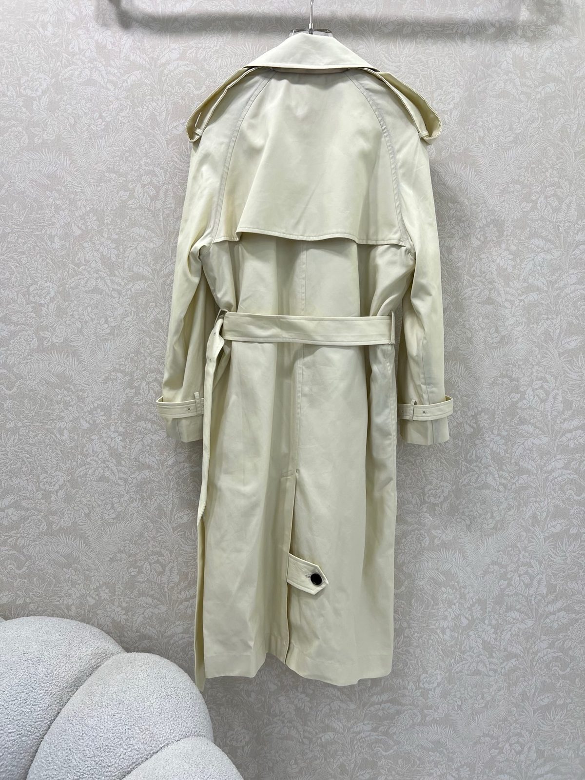 Burberry Classic Trench Coat Beige