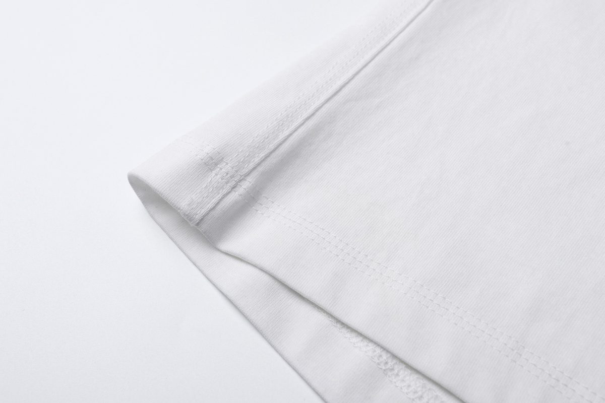 Burberry Men's White Crewneck T-Shirt