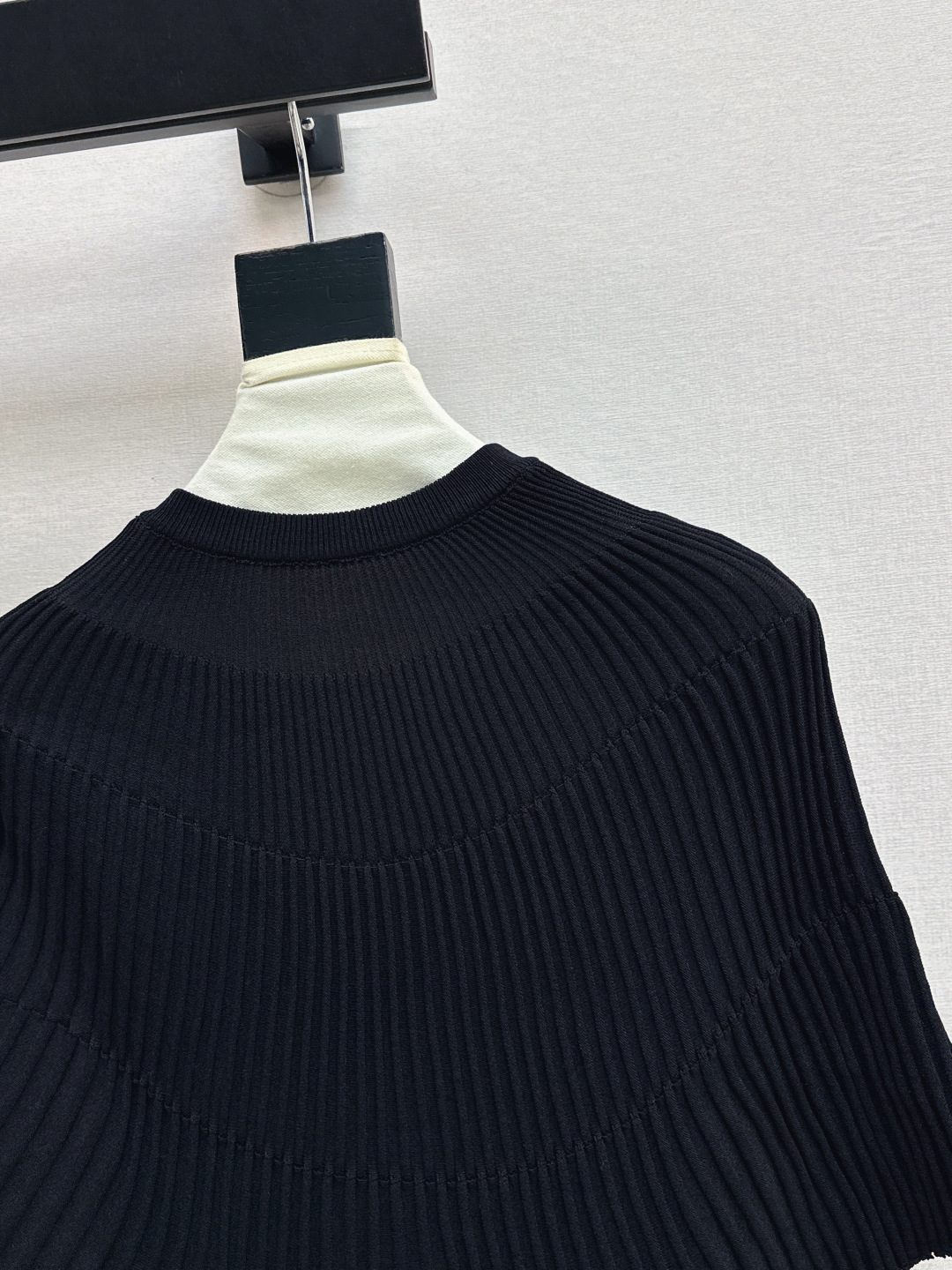 Black Ribbed Crewneck Short Sleeve Sweater