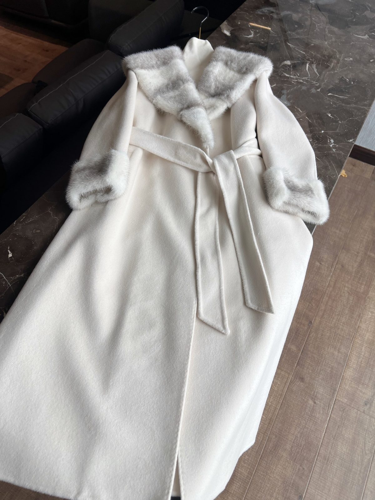 Luxury Wool Coat with Mink Fur Collar