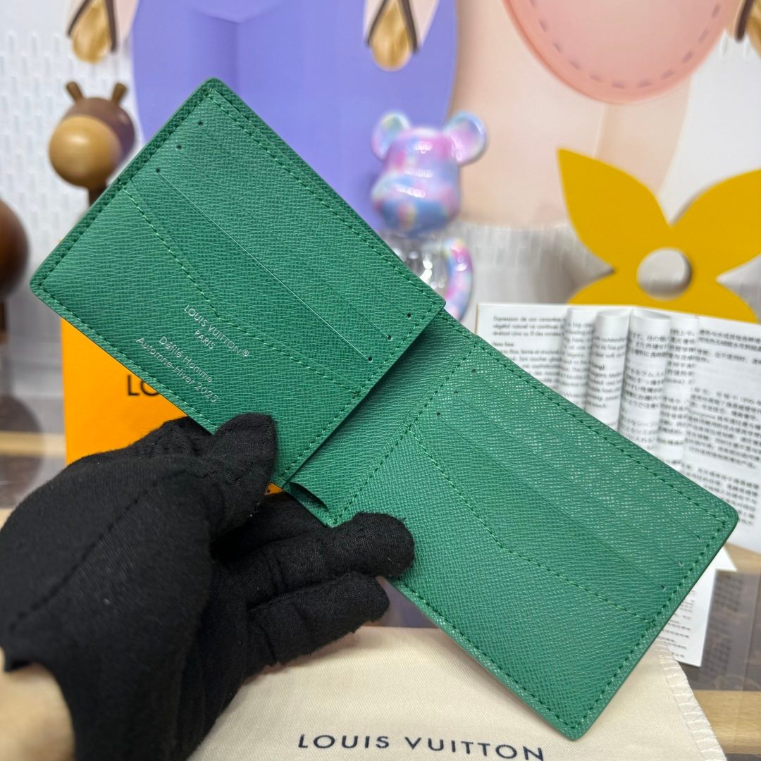 Louis Vuitton Monogram Canvas Bifold Wallet