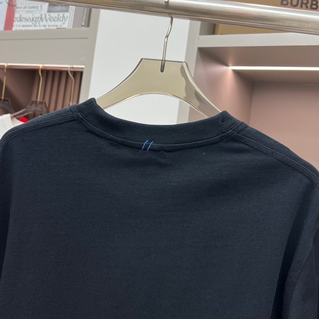 Burberry Men's Black Crewneck T-Shirt
