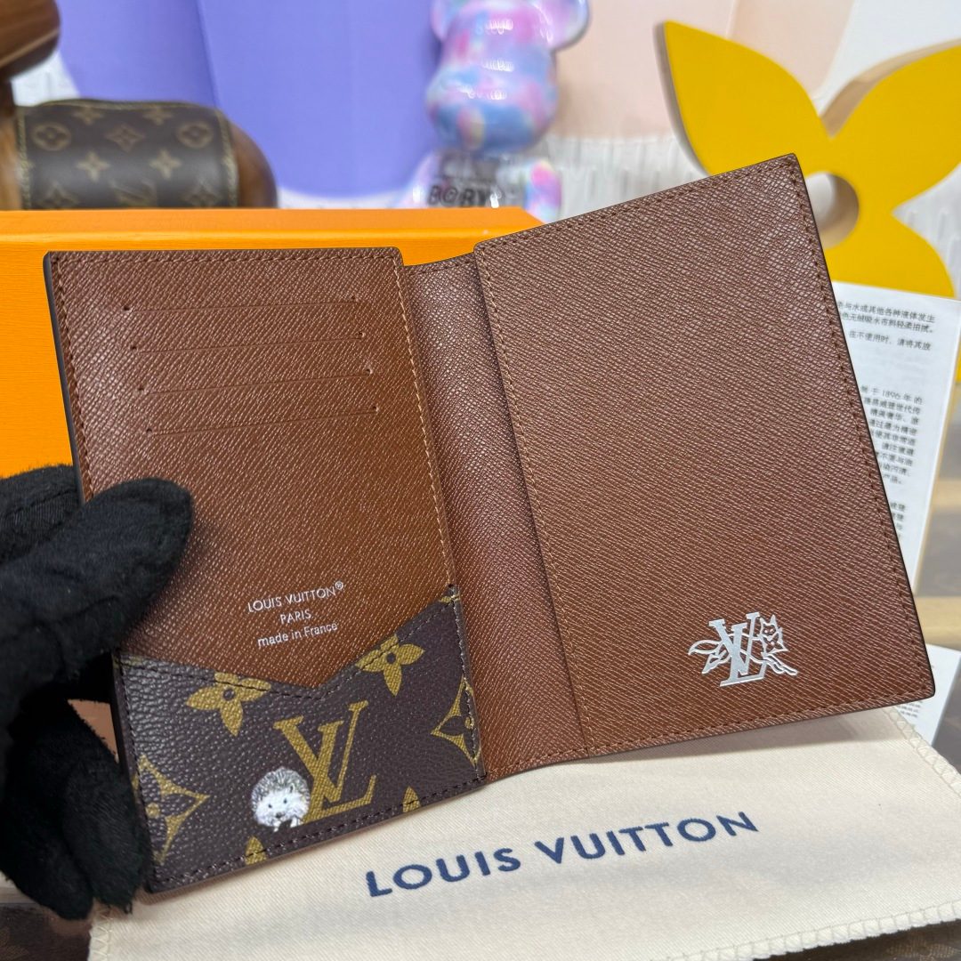 Louis Vuitton Monogram Canvas Passport Holder