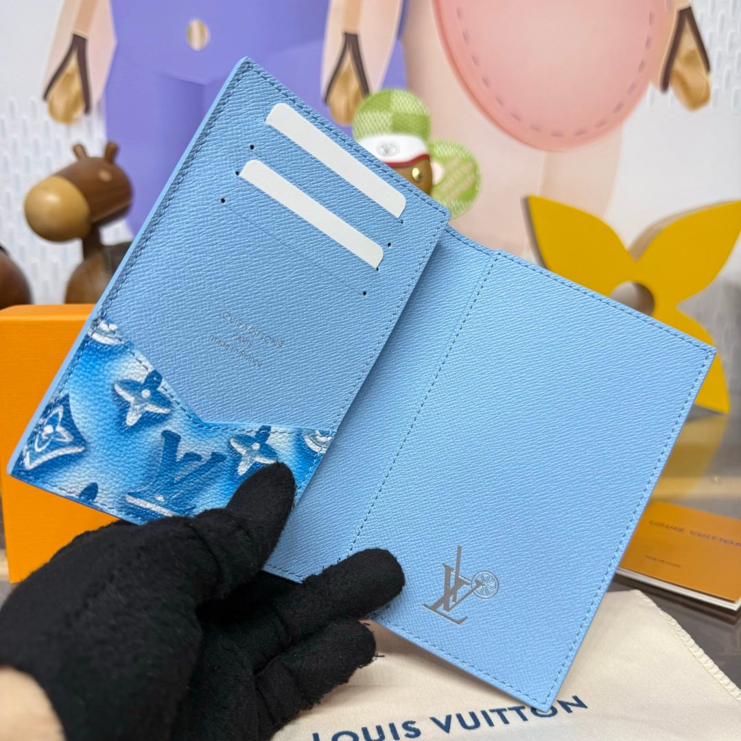 Louis Vuitton Epi Leather Bifold Wallet