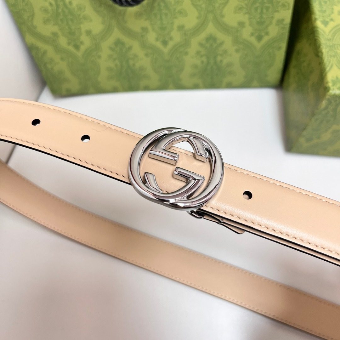 Gucci GG Marmont Leather Belt Cream