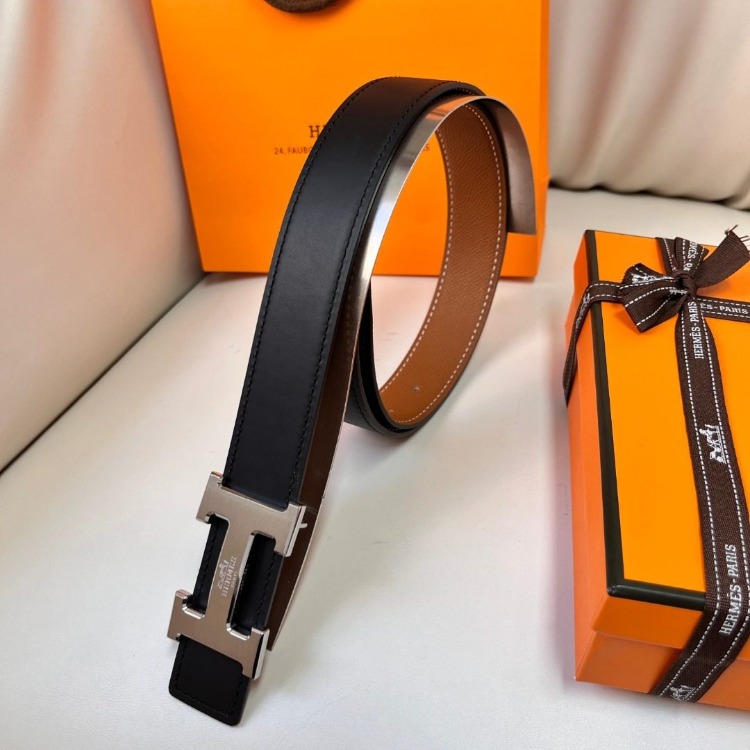 Hermès Reversible Leather H Belt