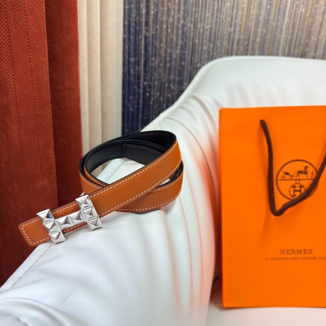 Hermès Reversible Leather Belt with Pyramid Studs