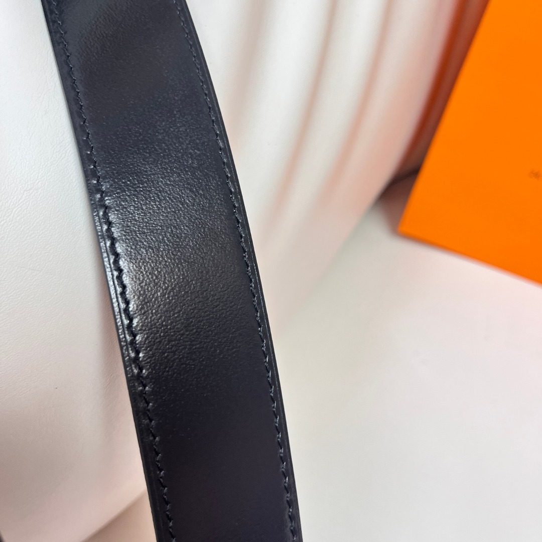 Hermès Constance H Reversible Leather Belt