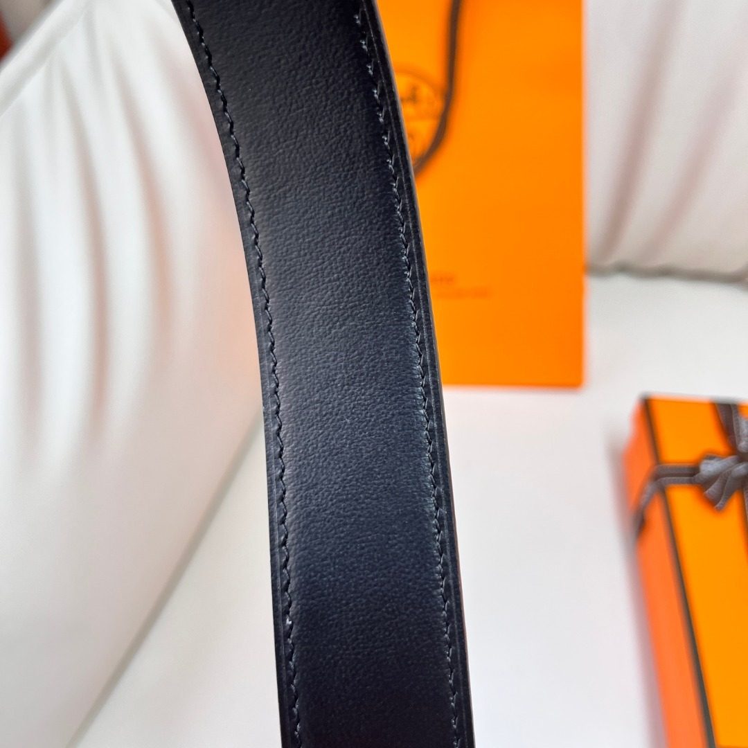 Hermès Constance Leather Belt Black