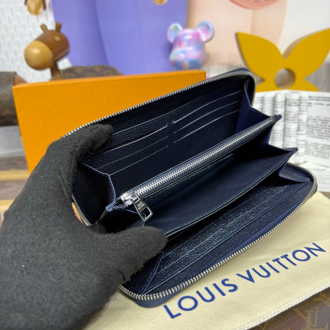 Louis Vuitton Zippy Wallet Navy Leather