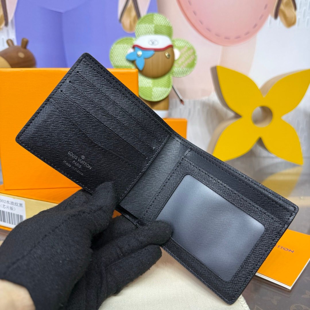 Louis Vuitton Epi Leather Bifold Wallet